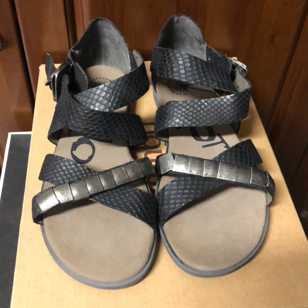 Jambu black sandals